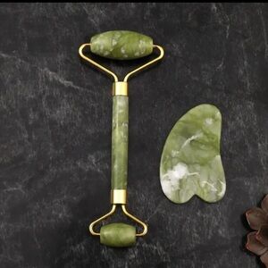 Face Massage Tool,Facial & Eye Massage Roller Scrapping Board Set Jade Roller